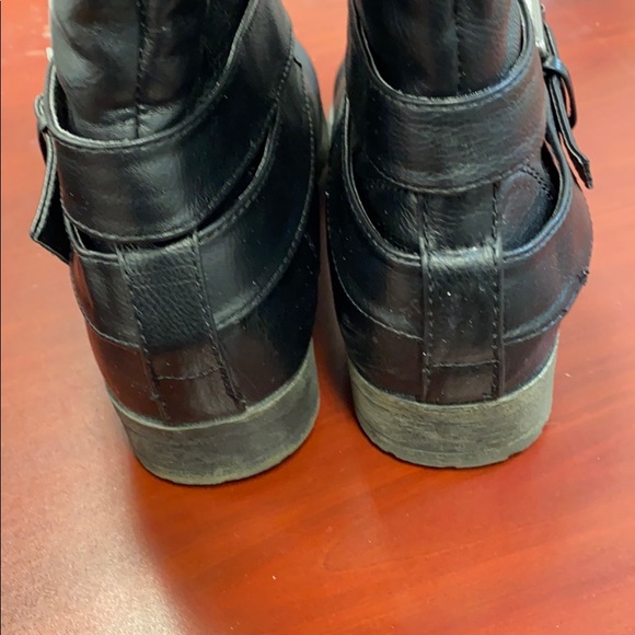 Comfortable black knee high boots - Picture 5 of 5